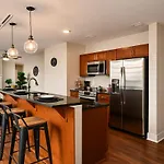 Luxe Downtown Suite Stadiums, Casino, R&R Hall!